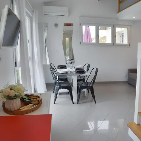 Apartment Ebene Centre Climatisation Terrasse Disneyland 4 Personnes Et 1 Bebe Bailly-Romainvilliers
