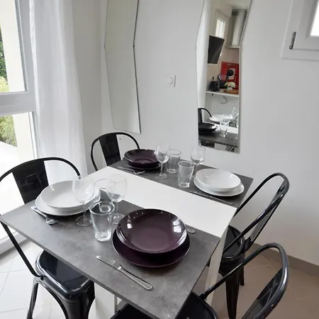 Ebene Centre Climatisation Terrasse Disneyland 4 Personnes Et 1 Bebe Apartment *